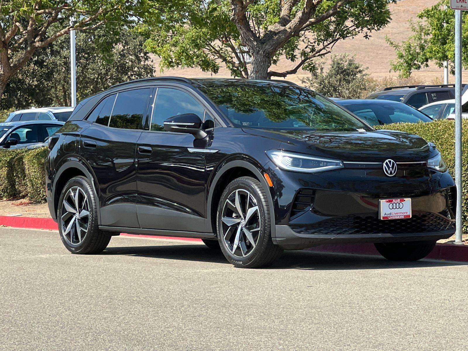 2023 Volkswagen ID.4 S — full photo 8 of 29