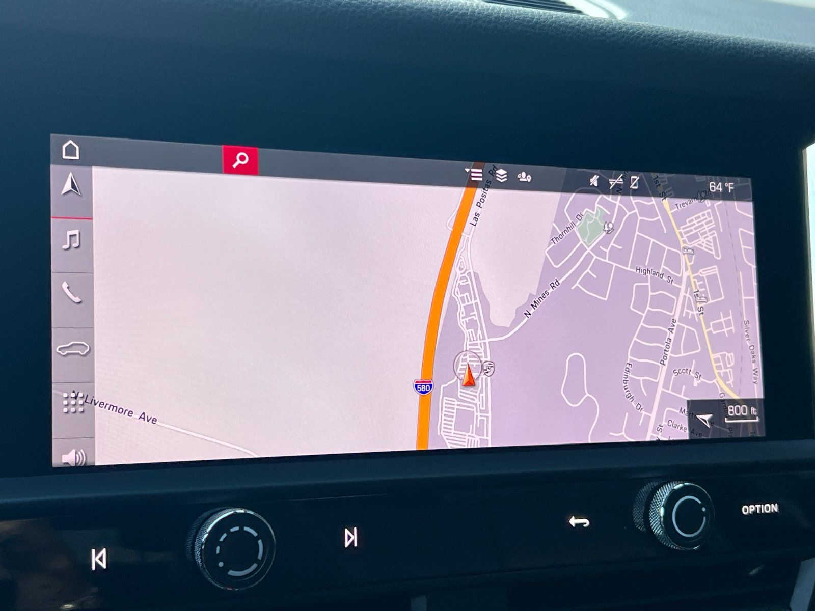 2025 Porsche Macan Base — full photo 19 of 28