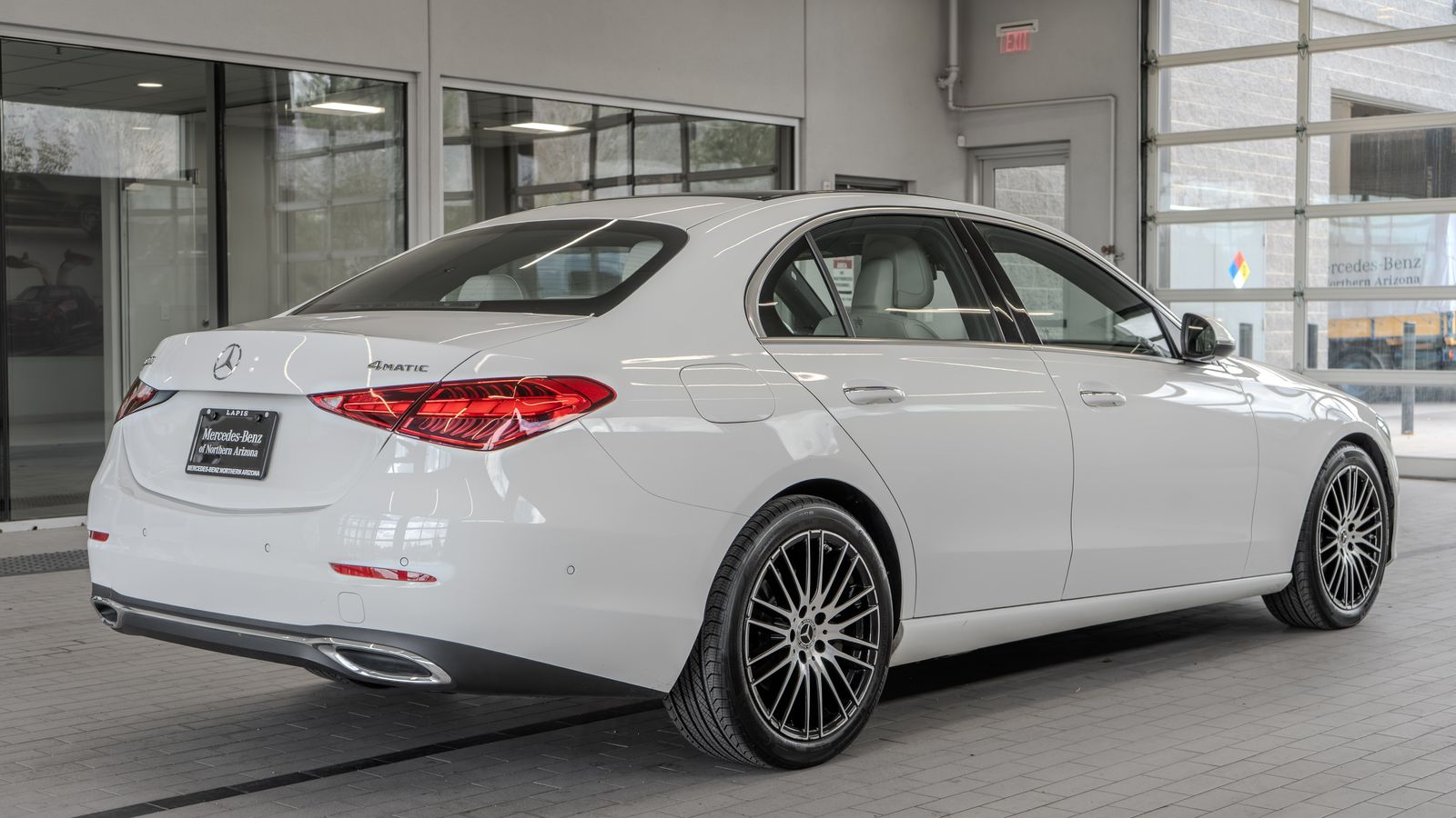 2025 Mercedes-Benz C-Class C 300 — foto completa 29 de 35
