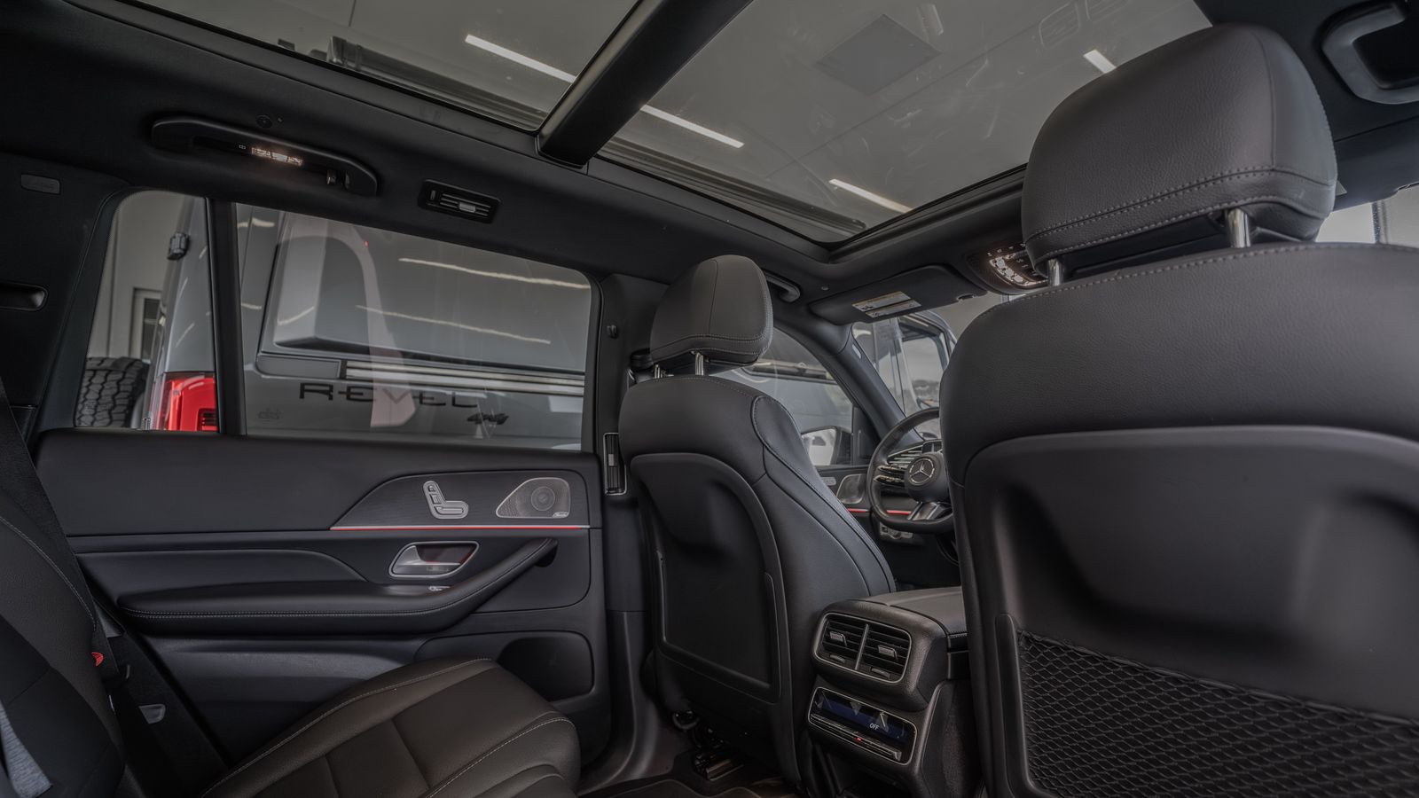 2025 Mercedes-Benz GLS GLS 450 — foto completa 28 de 35