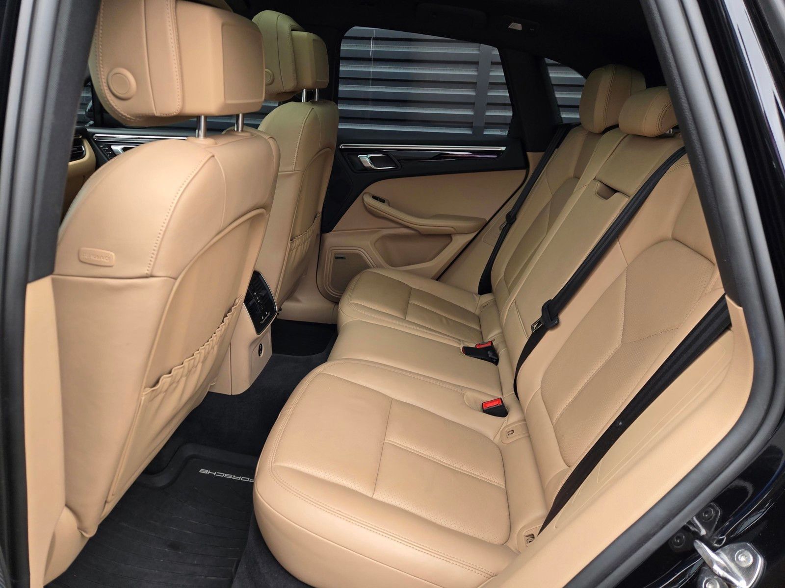 2024 Porsche Macan S — foto completa 18 de 27