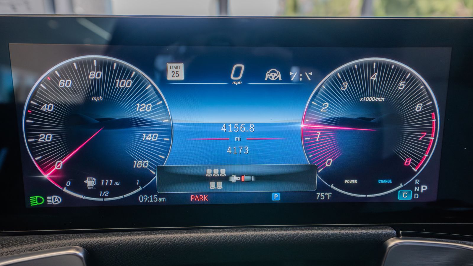 2026 Mercedes-Benz GLB GLB 250 — foto completa 10 de 36