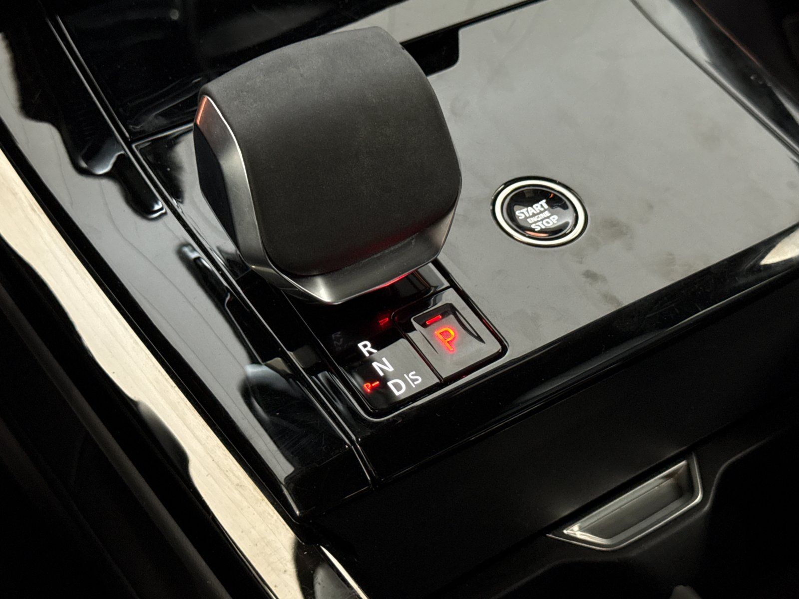 2025 Land Rover Range Rover Sport SE — full photo 21 of 29