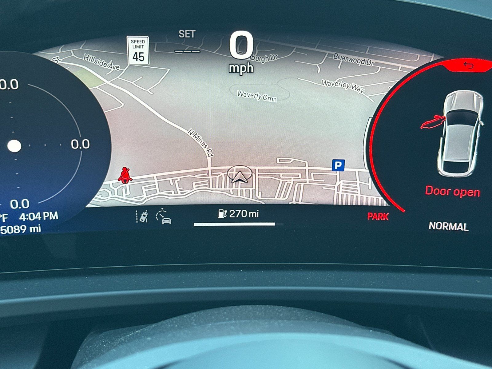 2025 Porsche Macan Electric Base — full photo 25 of 29