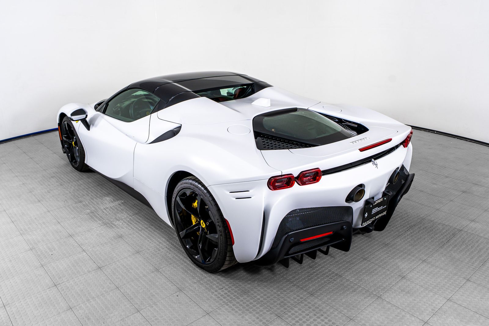 2024 Ferrari SF90 Spider — full photo 16 of 50