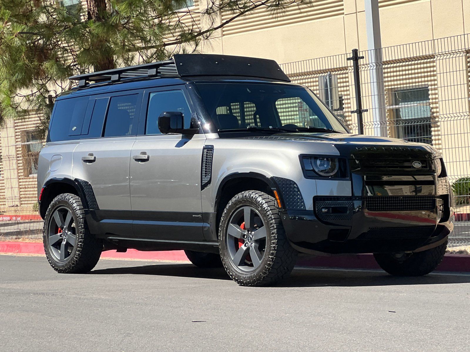 2024 Land Rover Defender 110 X — full photo 7 of 29