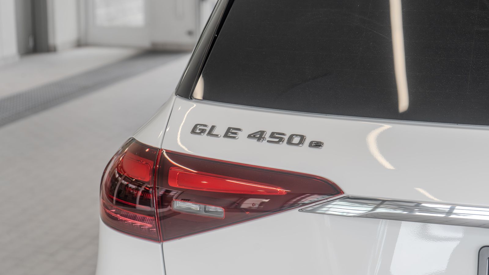 2025 Mercedes-Benz GLE GLE 450e — full photo 21 of 34