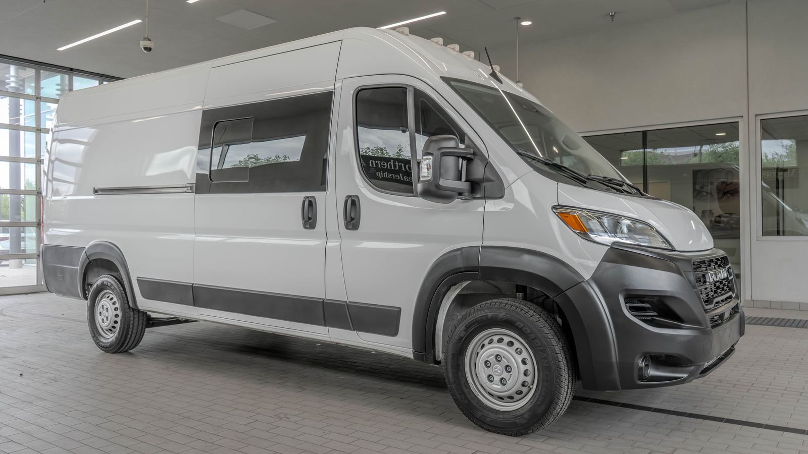 2024 Ram ProMaster 3500 High Roof — full photo 12 of 37