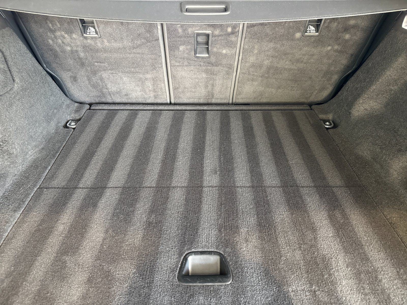 2025 Land Rover Range Rover Sport SE — full photo 14 of 29