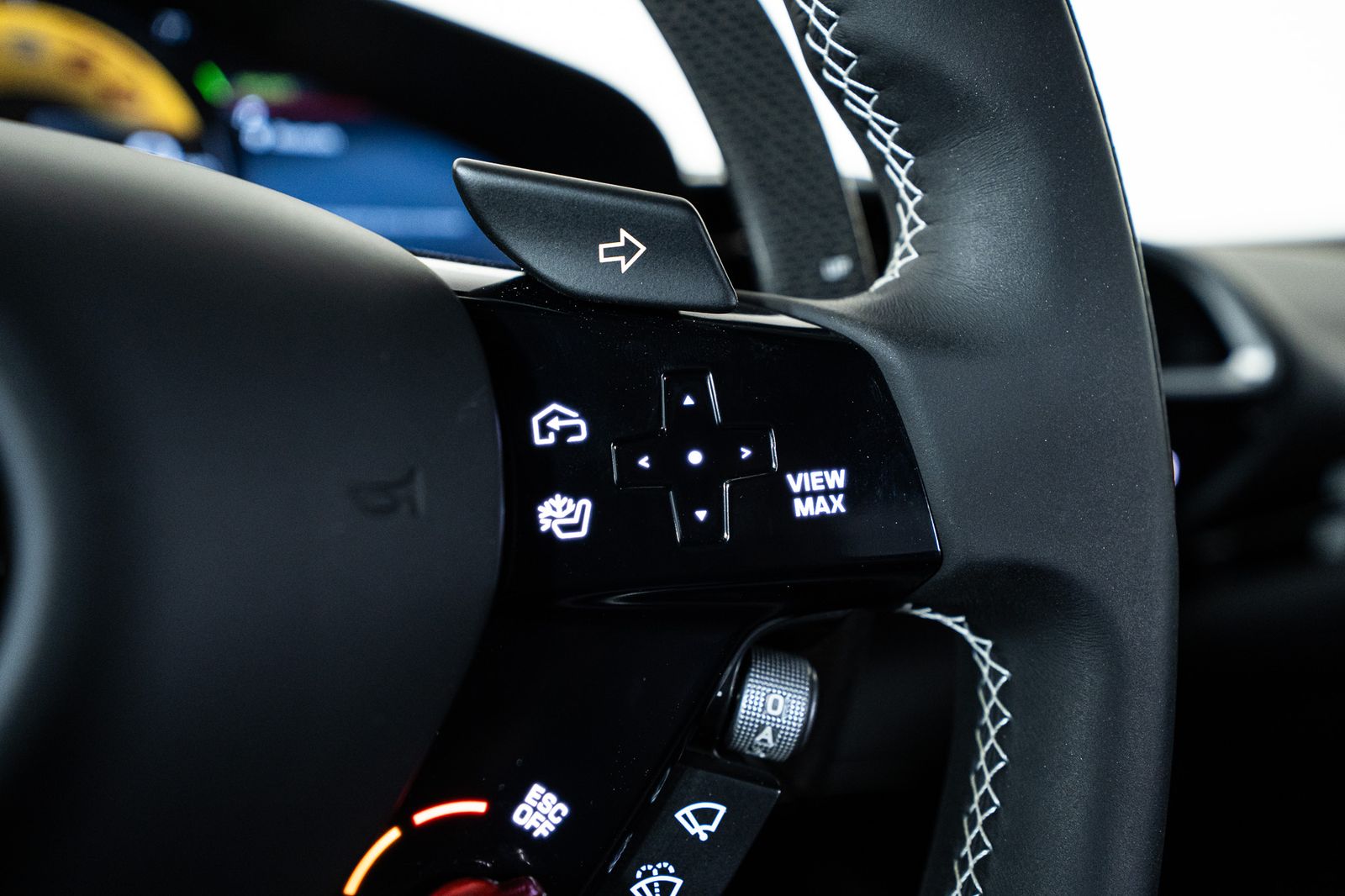2025 Ferrari 296 GTB — foto completa 33 de 51