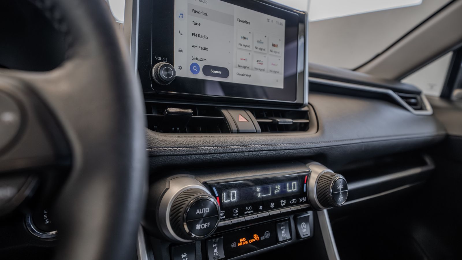 2024 Toyota RAV4 XLE — full photo 33 of 34