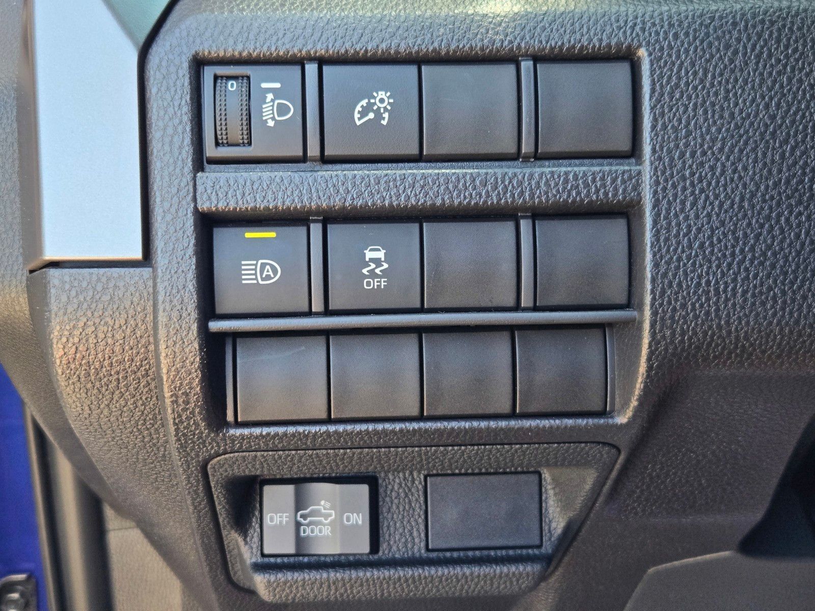 2025 Toyota Tacoma TRD Sport — foto completa 27 de 28