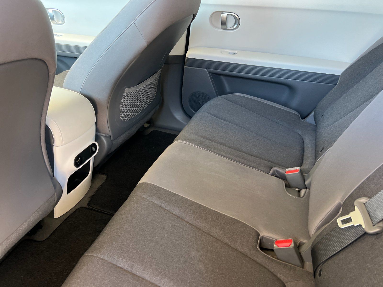 2024 Hyundai IONIQ 5 SEL — foto completa 12 de 29