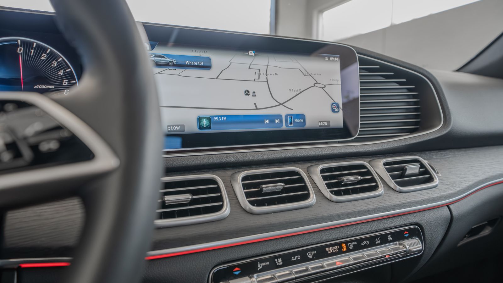 2025 Mercedes-Benz GLE GLE 450e — foto completa 33 de 35