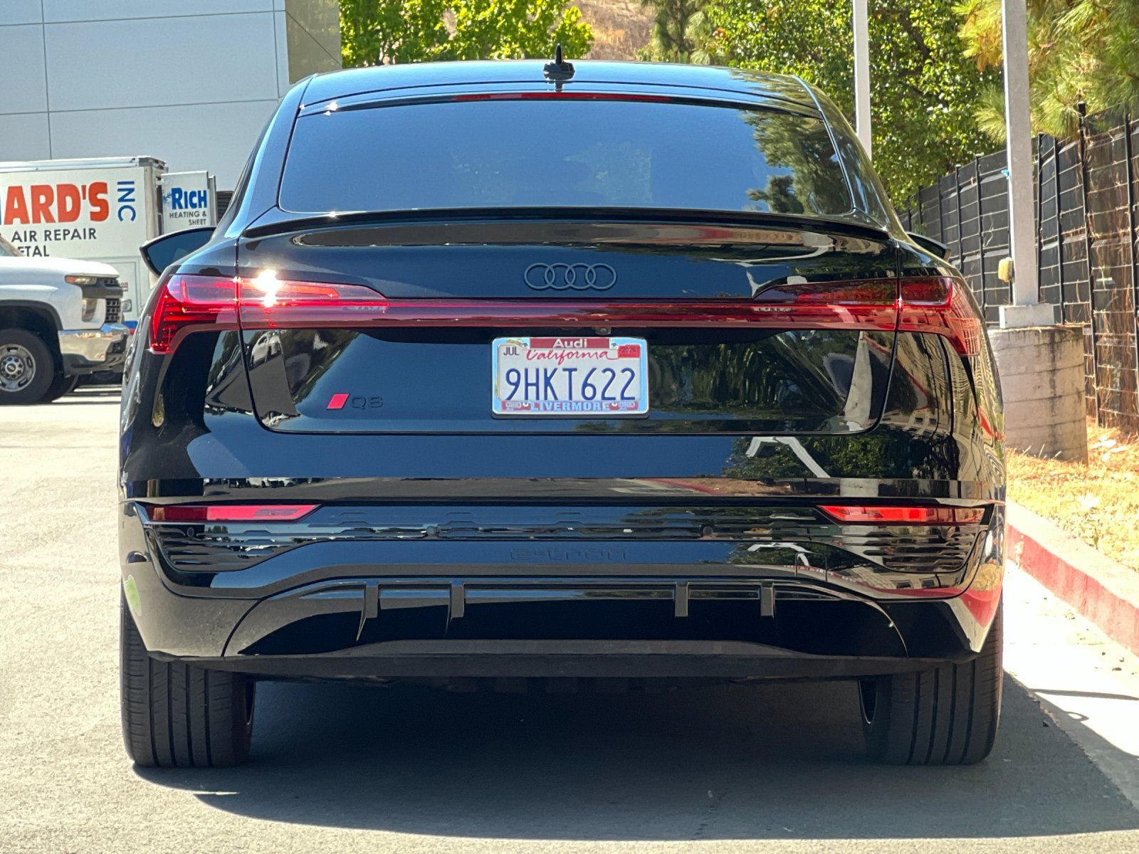 2024 Audi Q8 Sportback e-tron Prestige — full photo 4 of 28