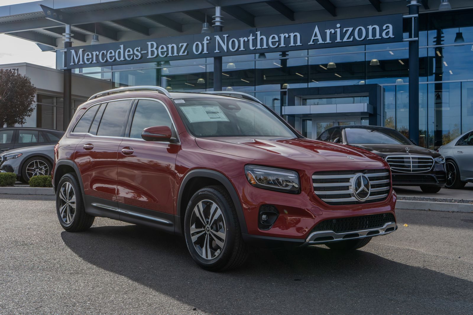 2026 Mercedes-Benz GLB GLB 250 — full photo 1 of 36