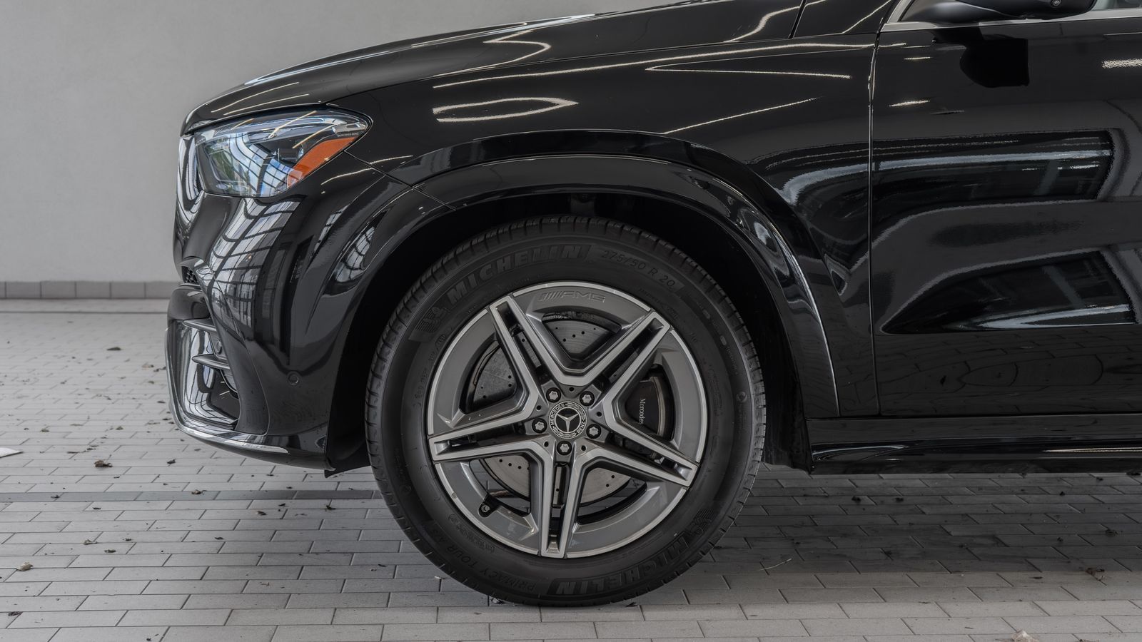 2025 Mercedes-Benz GLE GLE 450 — full photo 4 of 34