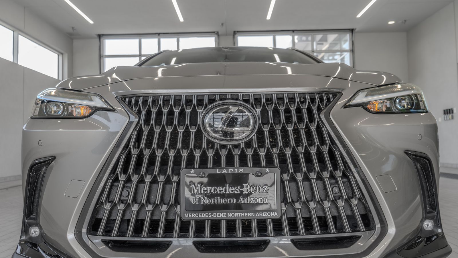 2025 Lexus NX 250 Premium — full photo 21 of 33