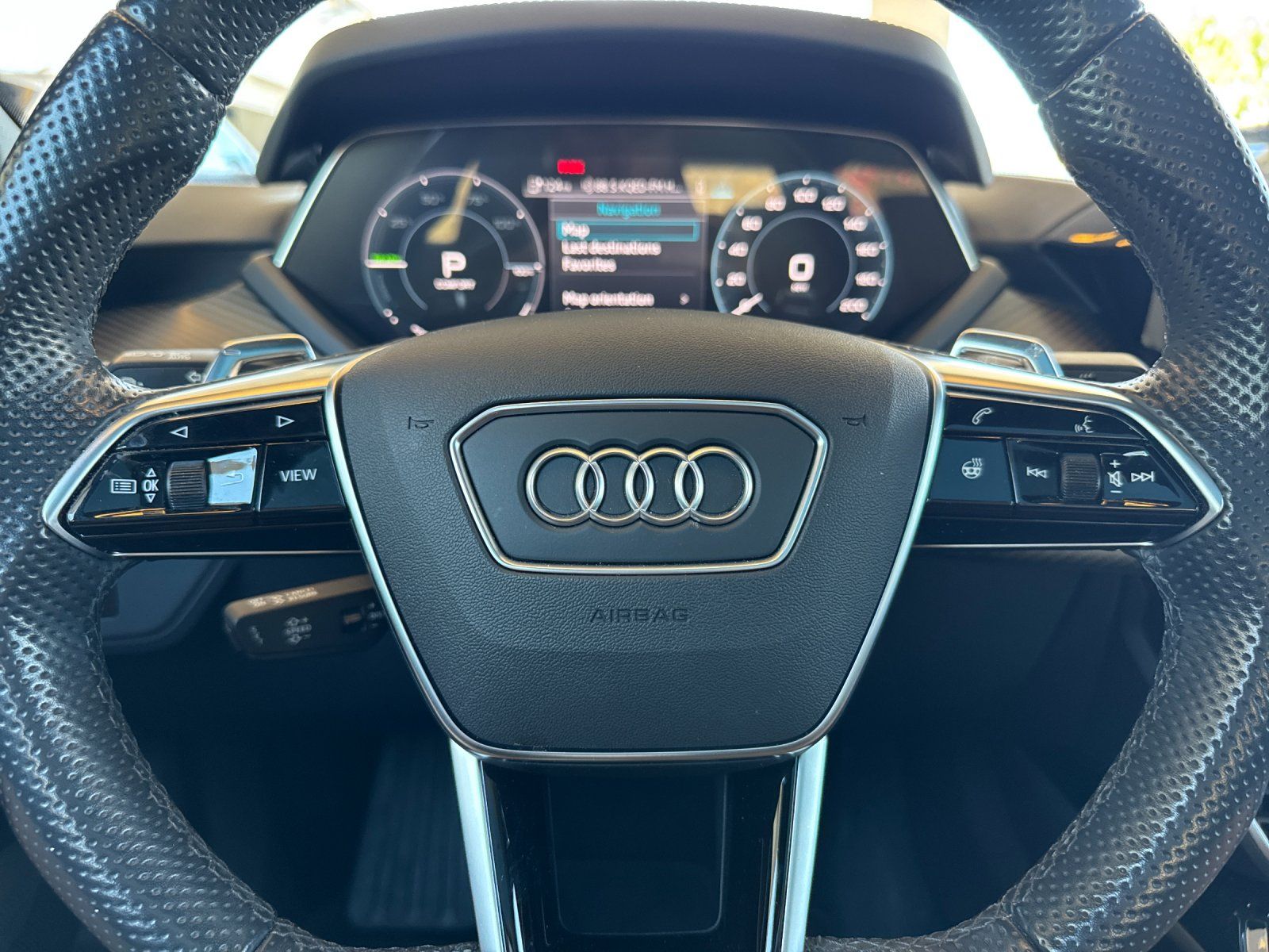 2022 Audi e-tron GT Premium Plus — foto completa 22 de 27