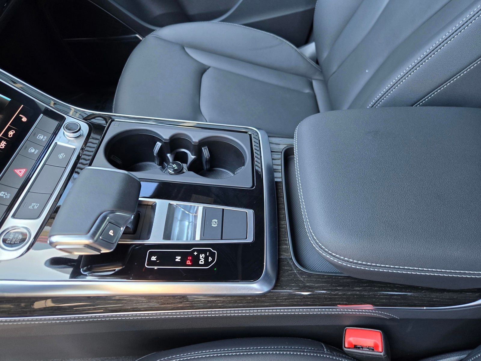 2025 Audi Q7 55 Premium Plus — full photo 23 of 45