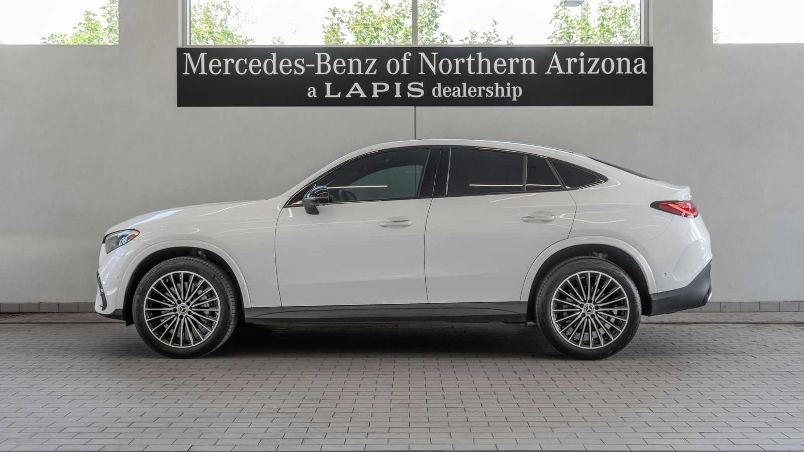 2024 Mercedes-Benz GLC GLC 300 Coupe — foto completa 2 de 35