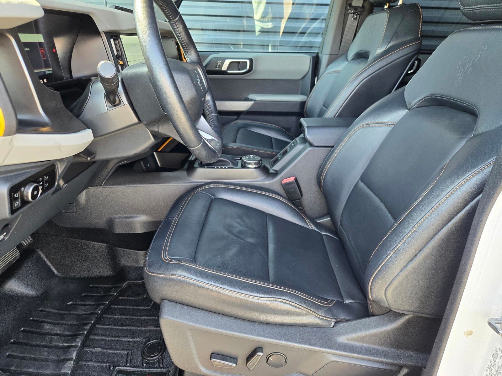 2023 Ford Bronco Badlands — full photo 25 of 45