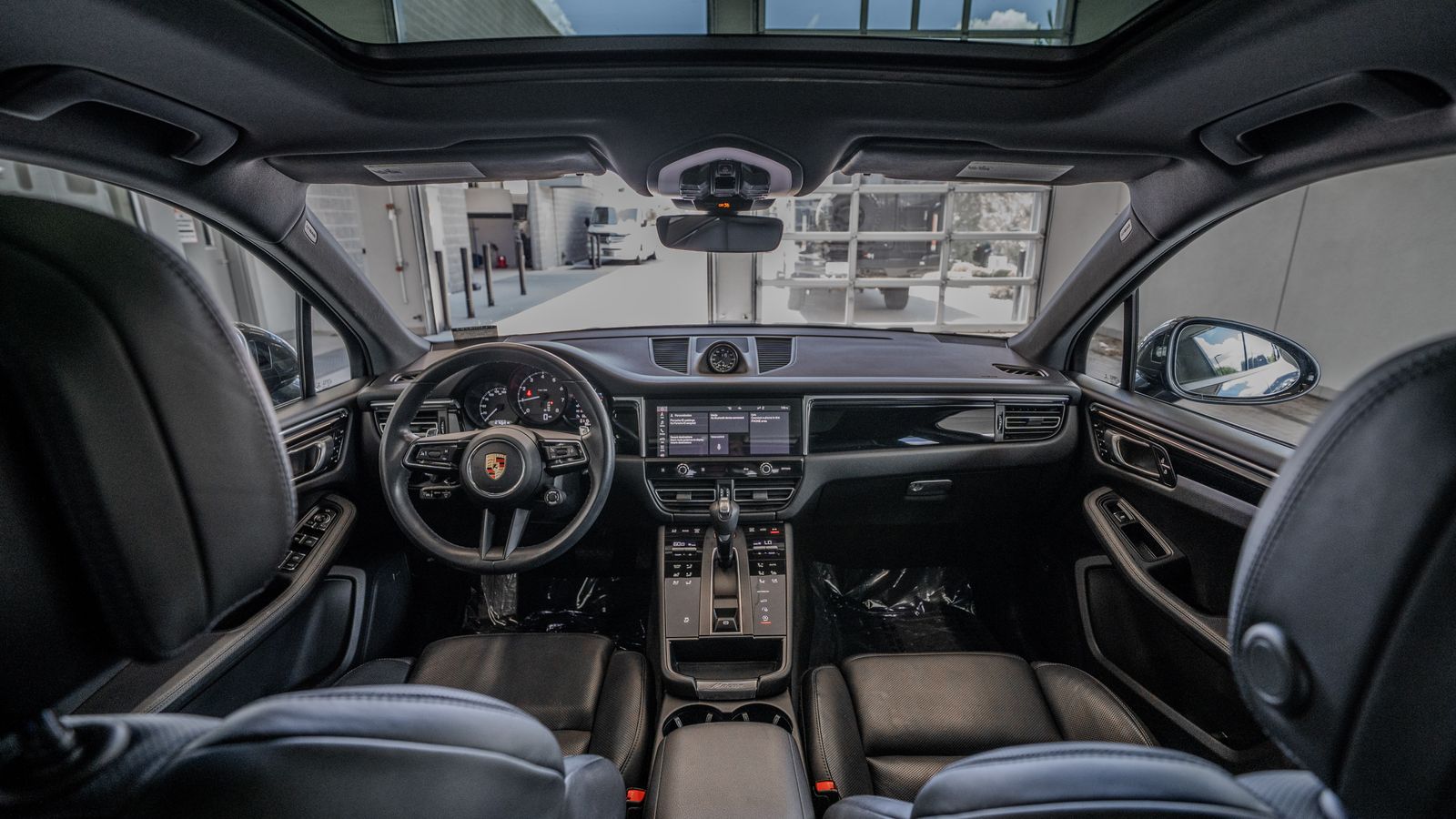 2023 Porsche Macan Base — foto completa 27 de 35