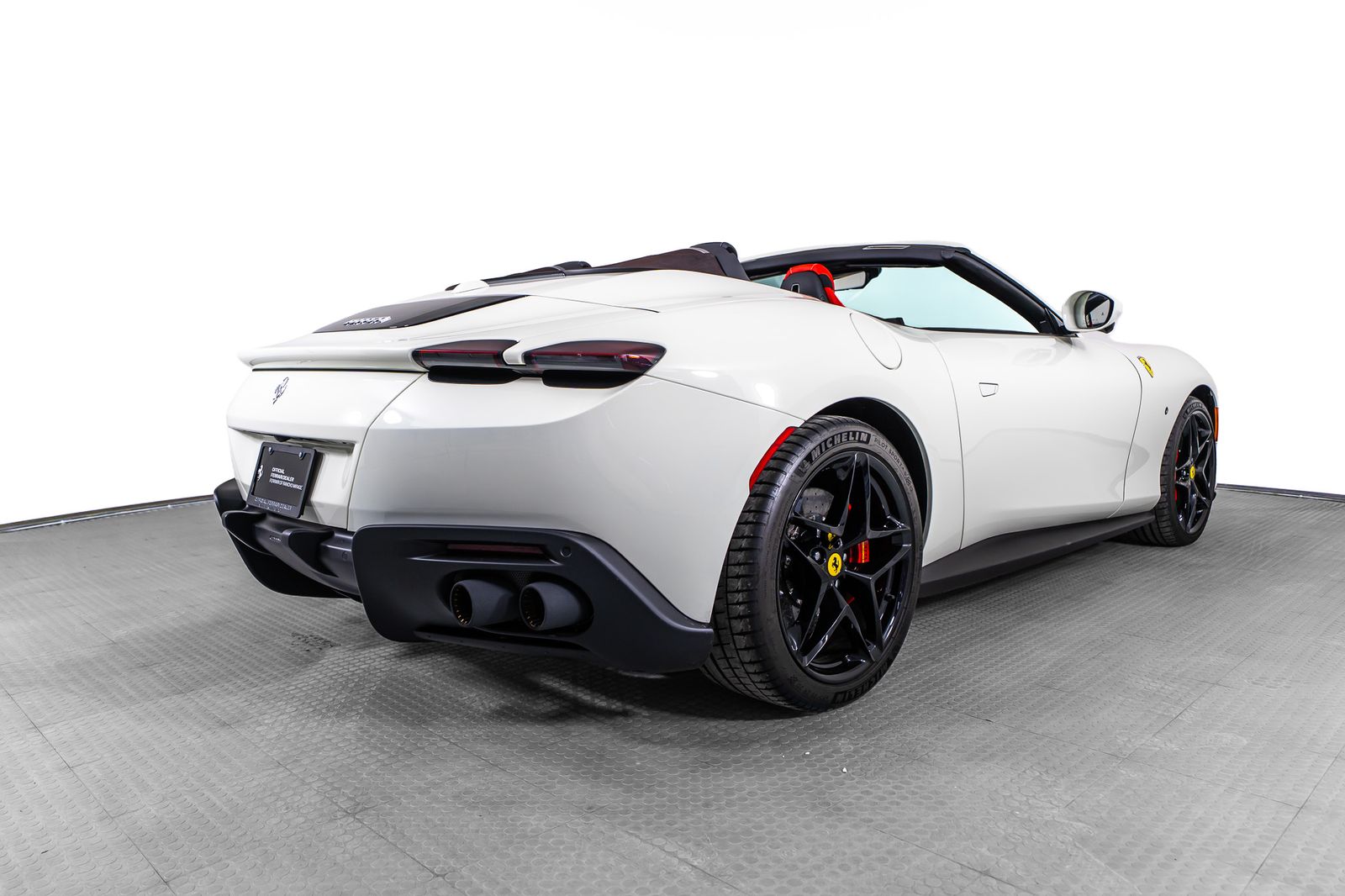 2025 Ferrari Roma Spider — foto completa 5 de 51