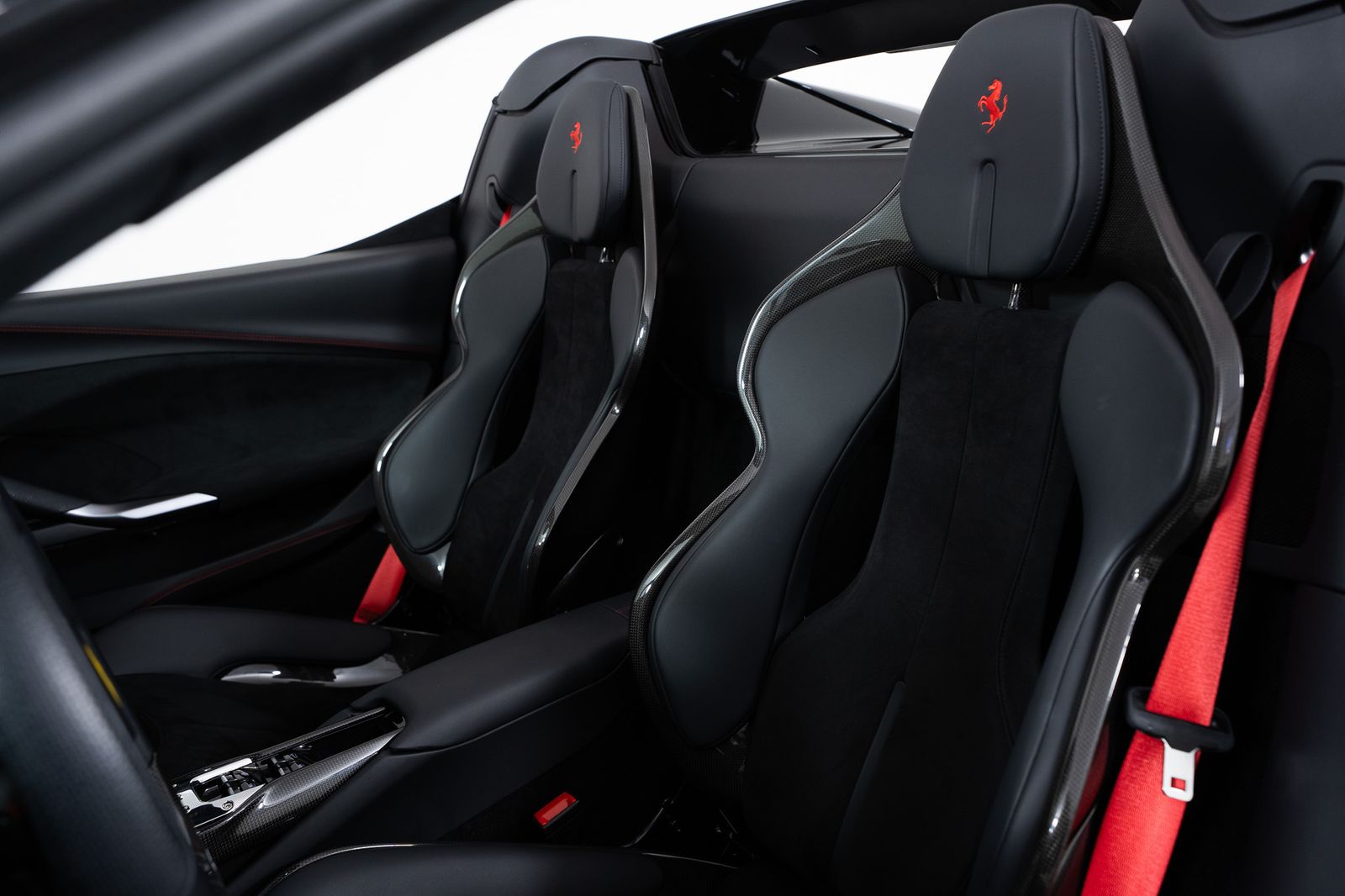 2024 Ferrari 296 GTS — full photo 36 of 46