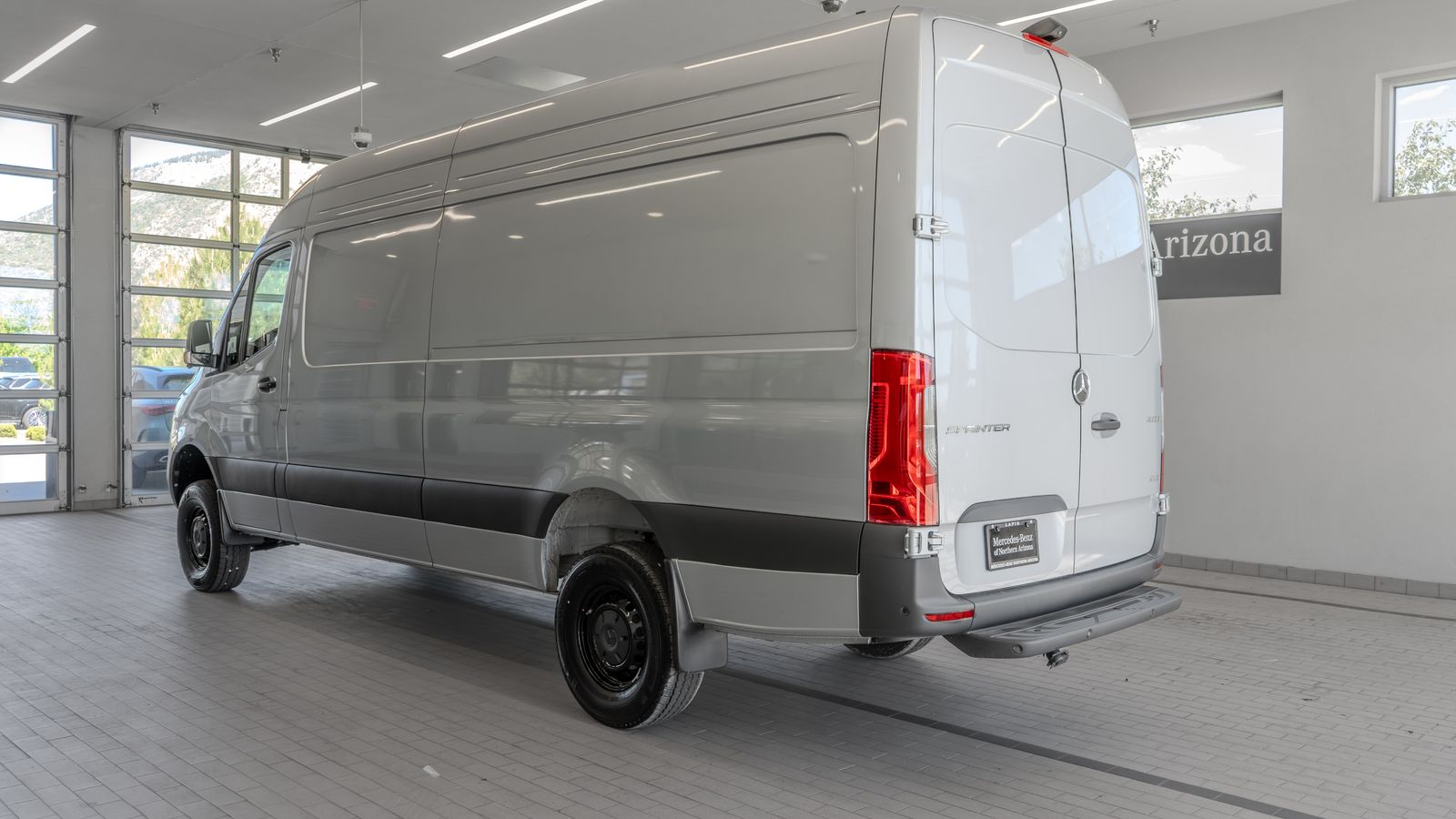 2025 Mercedes-Benz Sprinter 2500 Cargo 170 WB — full photo 13 of 36