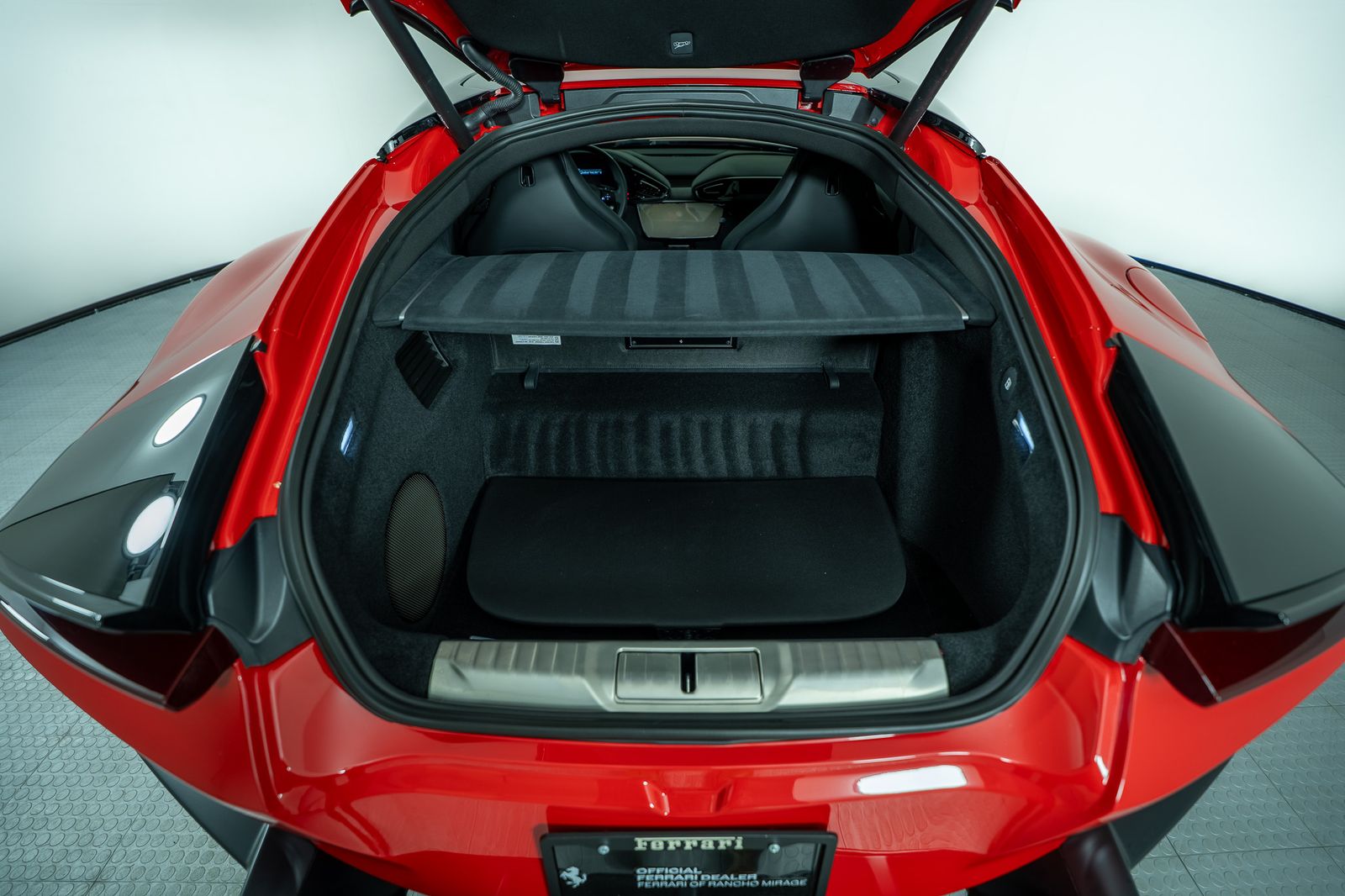 2025 Ferrari 12Cilindri — foto completa 46 de 51
