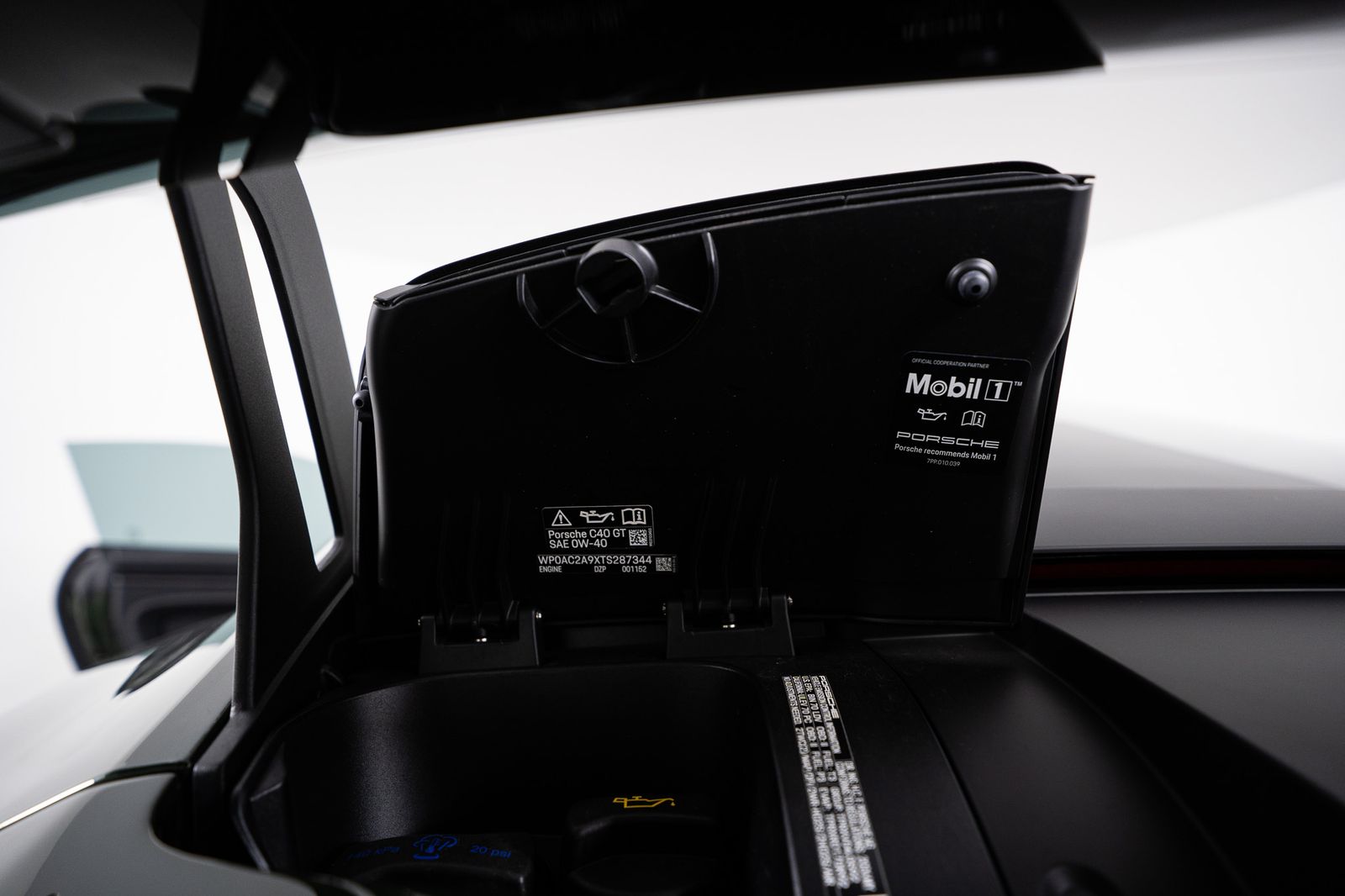 2026 Porsche 911 GT3 — full photo 38 of 42