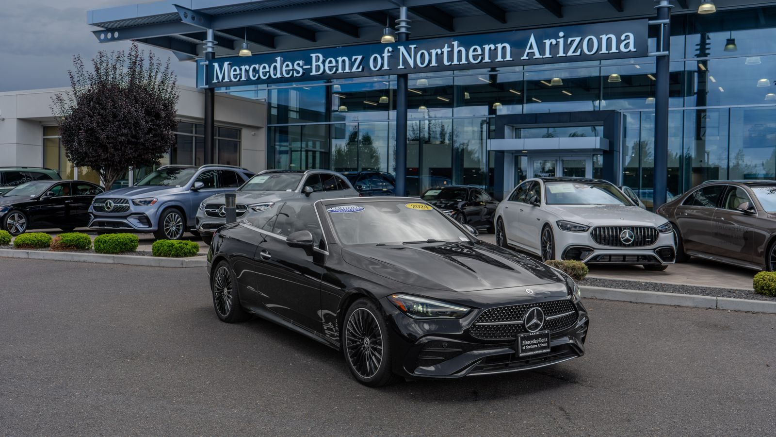2025 Mercedes-Benz CLE CLE 300 — full photo 1 of 37