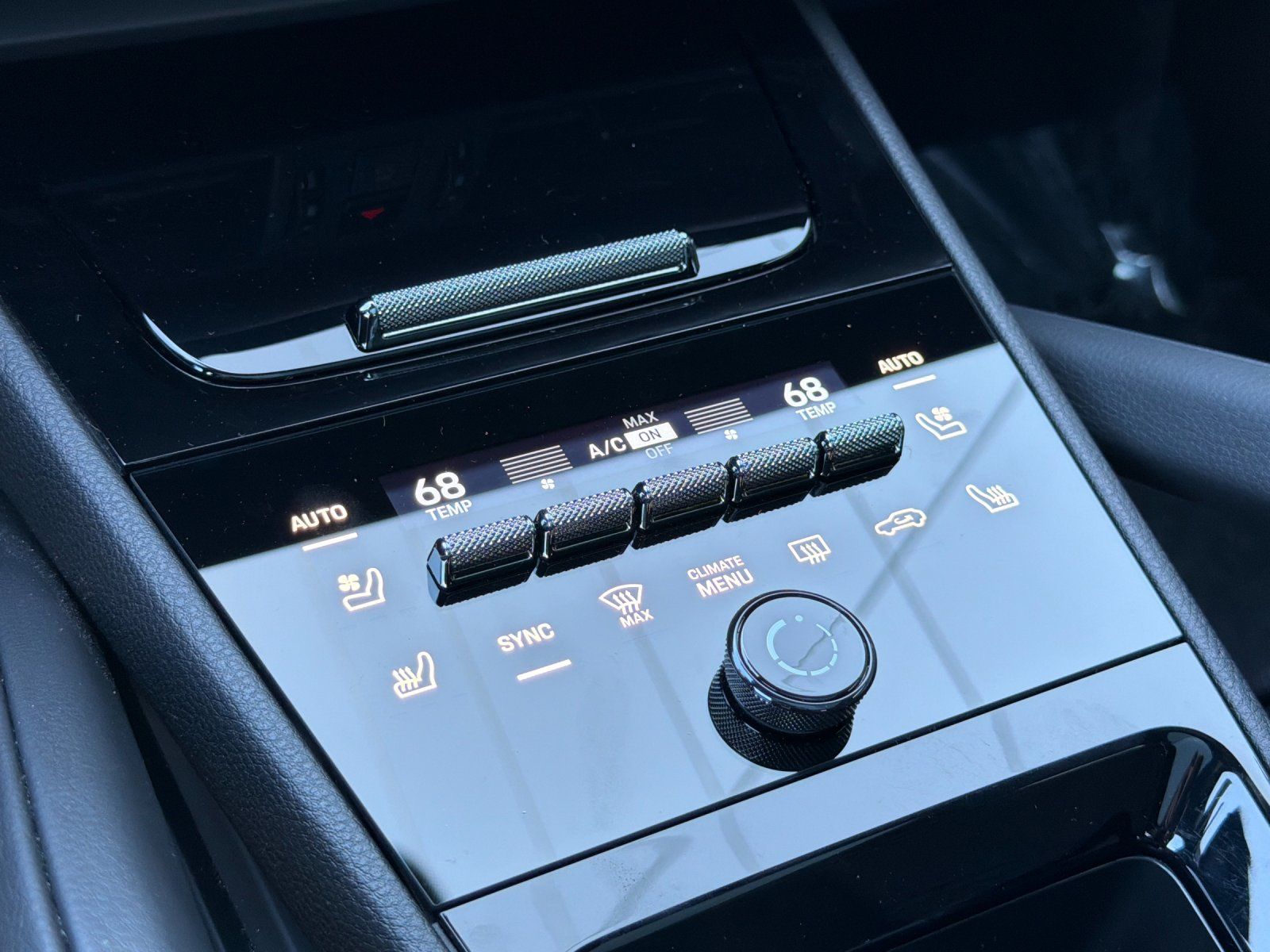 2026 Porsche Cayenne Coupe Base — full photo 20 of 28