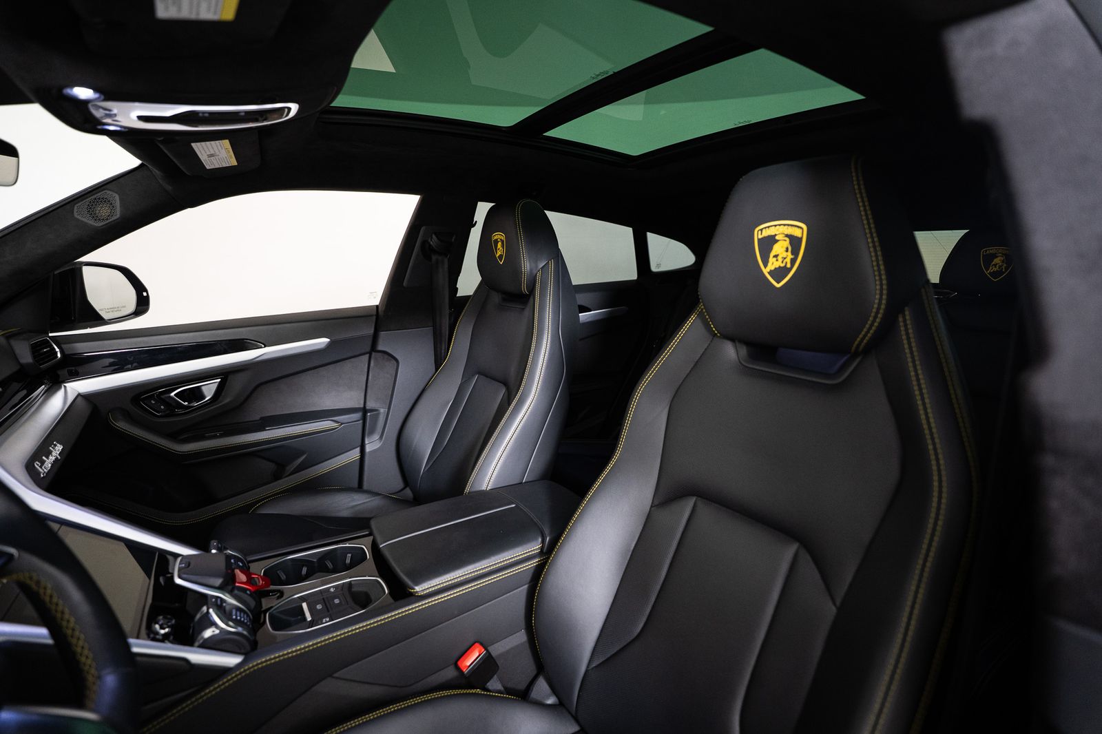 2020 Lamborghini Urus Base — full photo 45 of 53