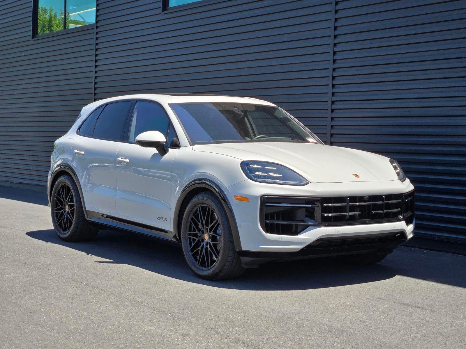2026 Porsche Cayenne GTS — foto completa 9 de 27