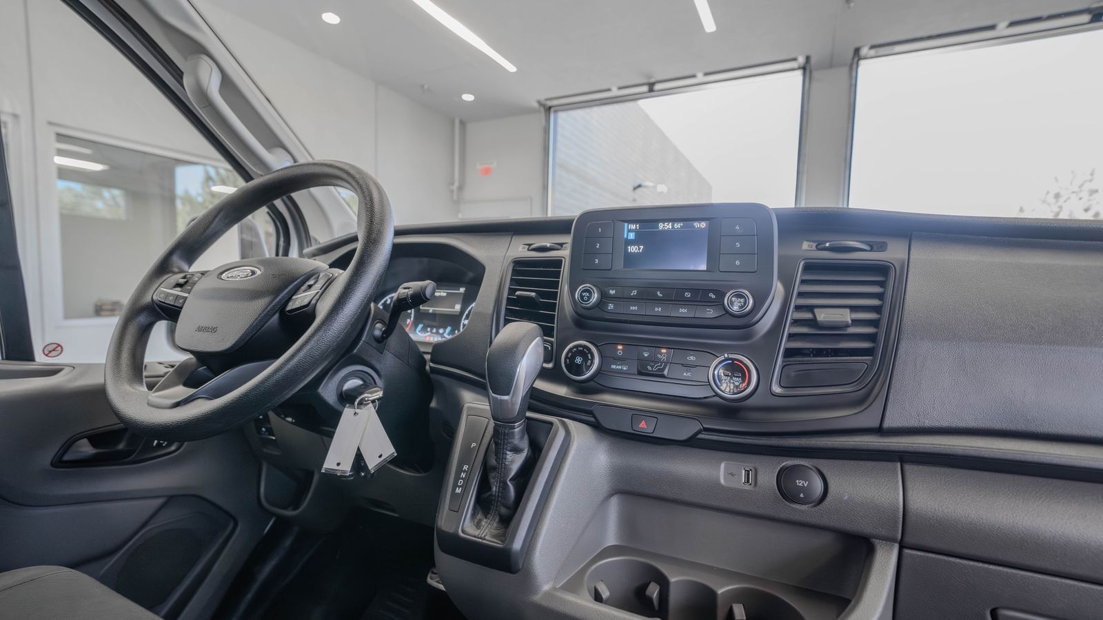 2025 Ford Transit-250 Base — full photo 18 of 31