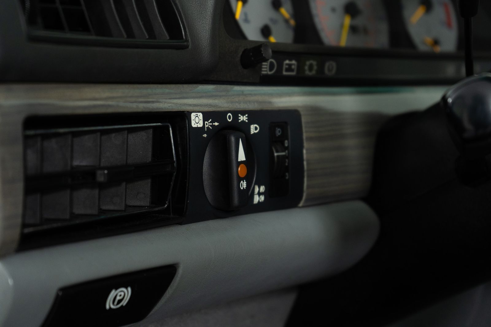 1984 Mercedes-Benz 500-Class 500 SEL — foto completa 42 de 58