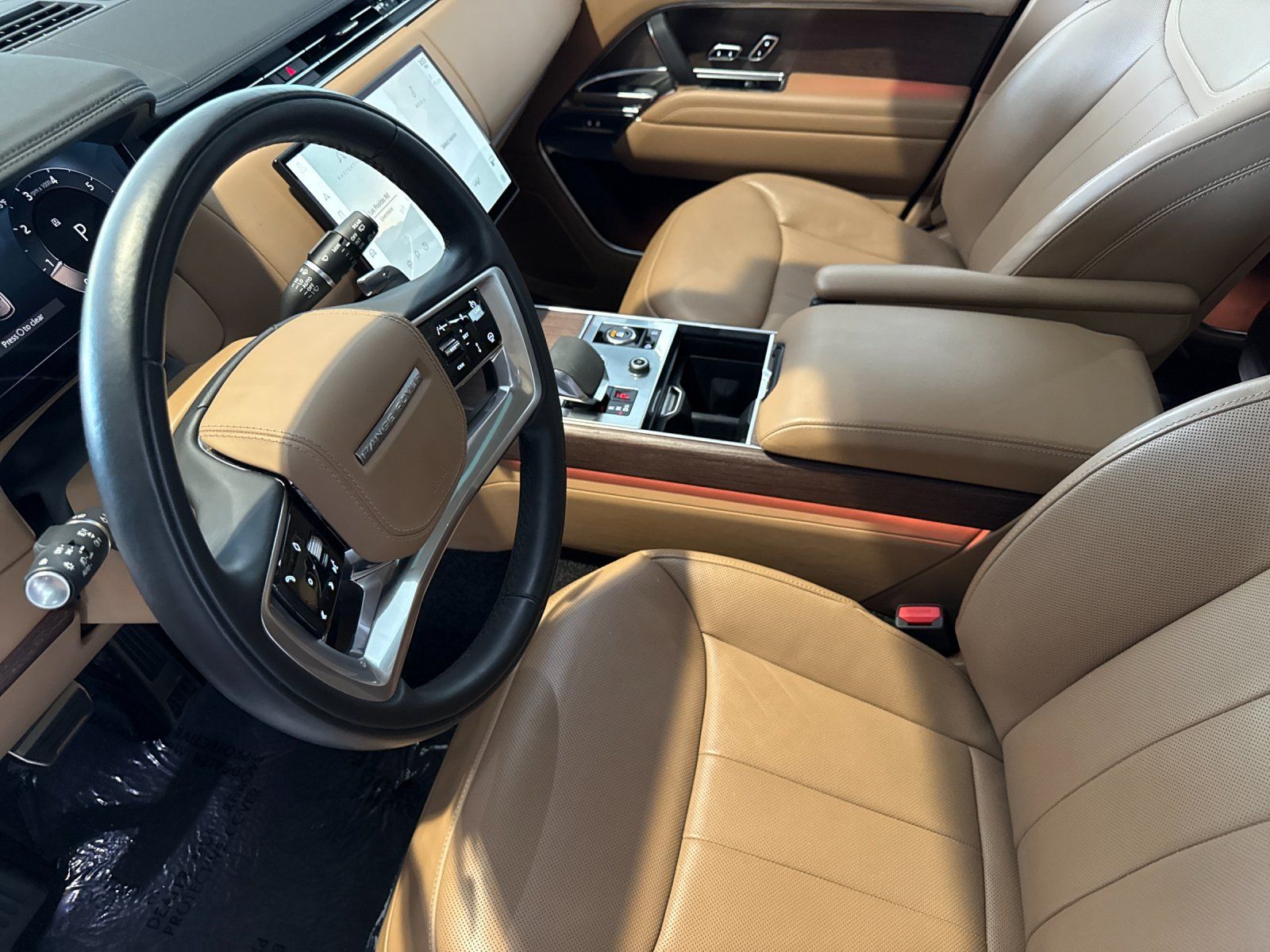 2023 Land Rover Range Rover SE — full photo 9 of 29