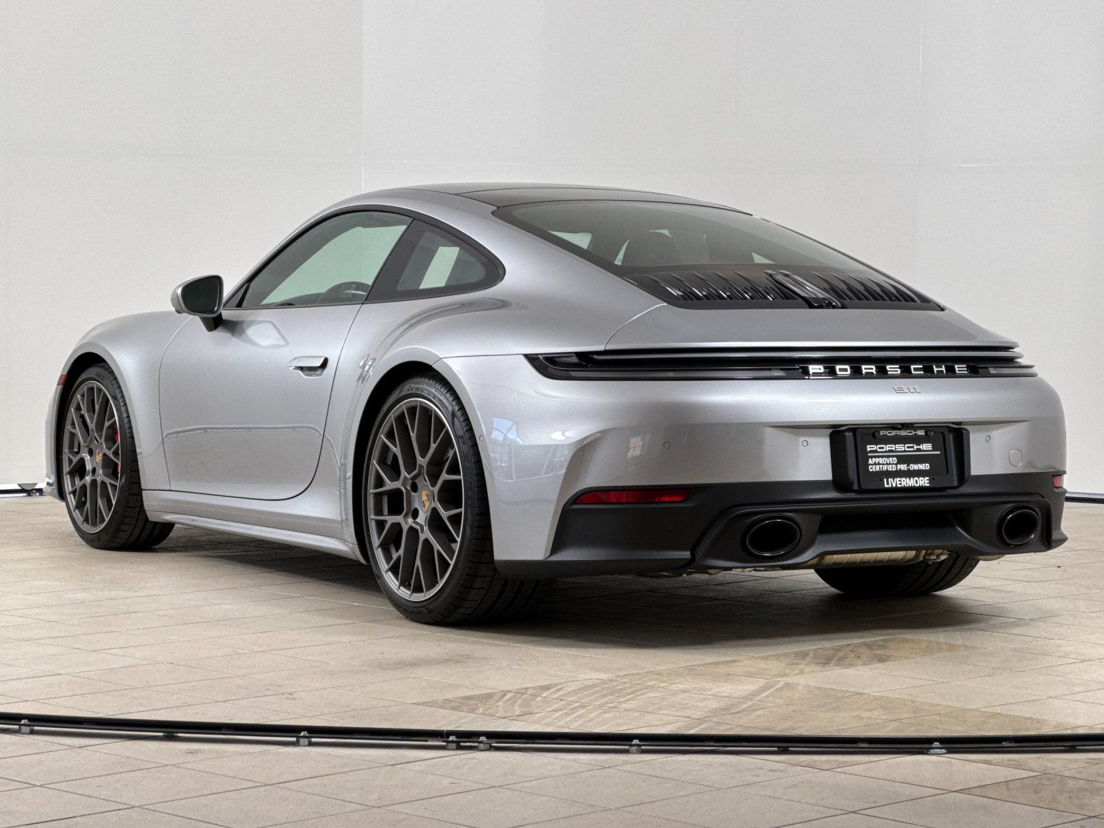 2025 Porsche 911 Carrera S — full photo 3 of 28