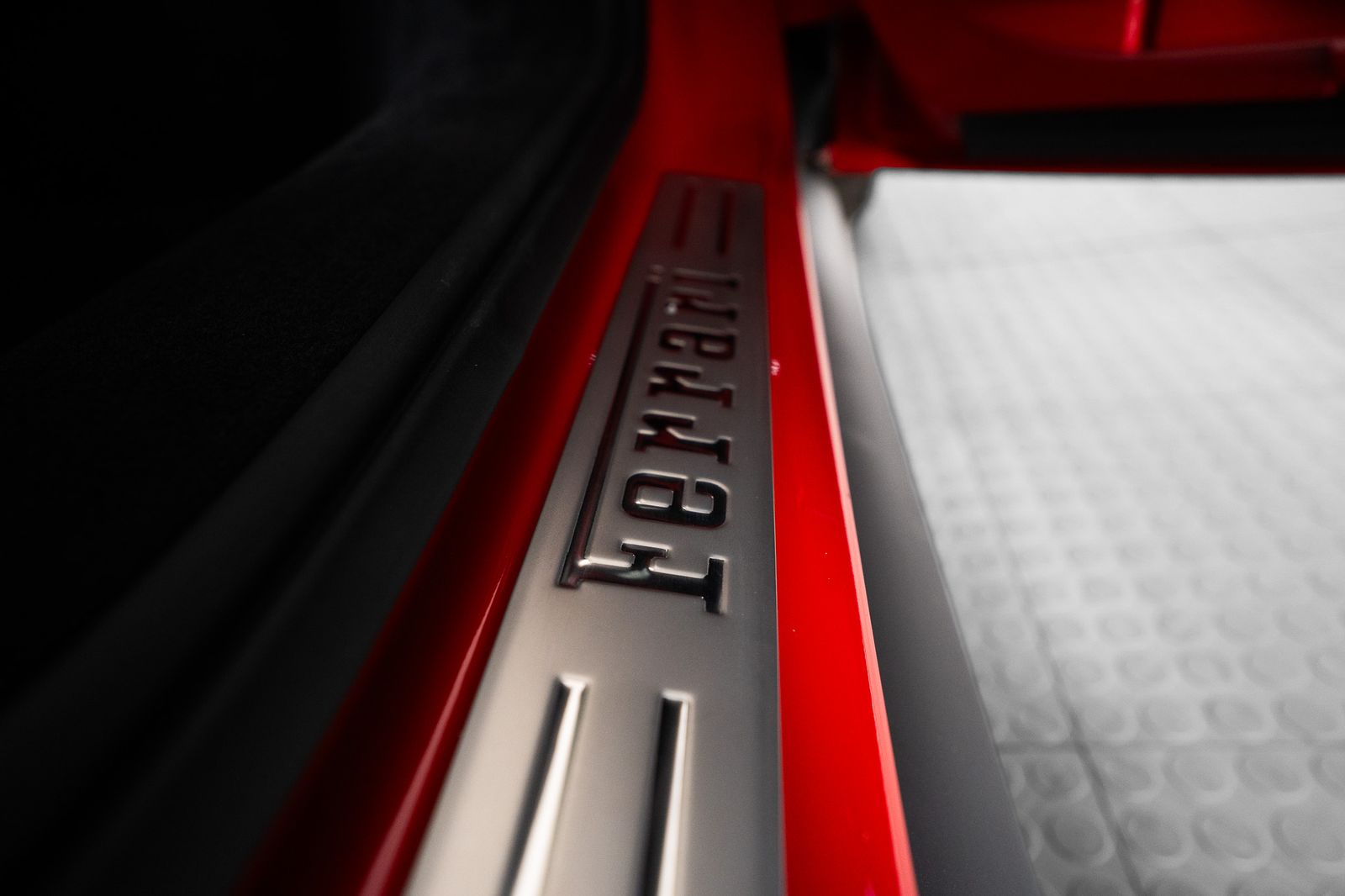 2025 Ferrari 296 GTB — foto completa 48 de 51