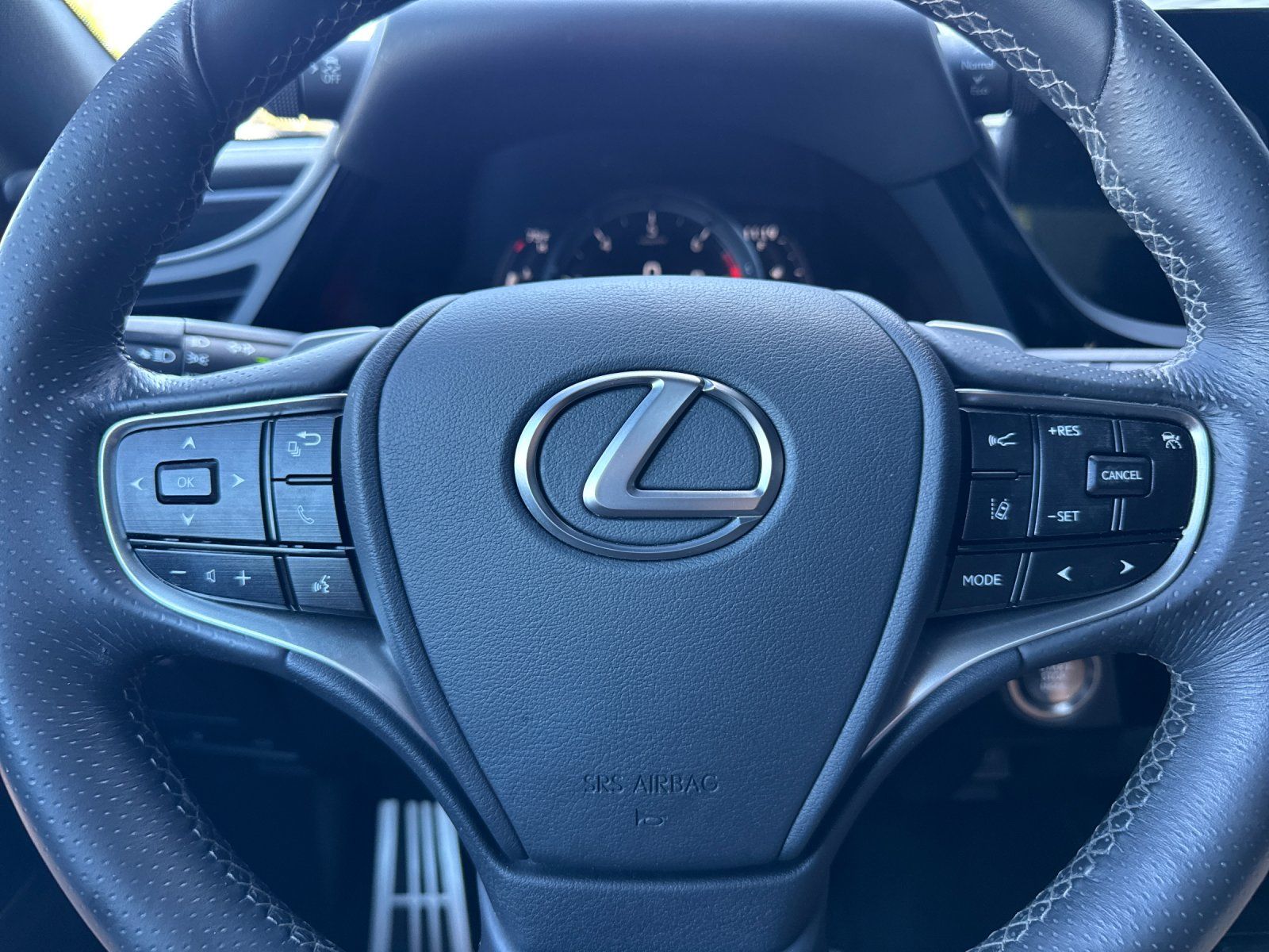 2022 Lexus ES 350 F Sport — foto completa 22 de 27