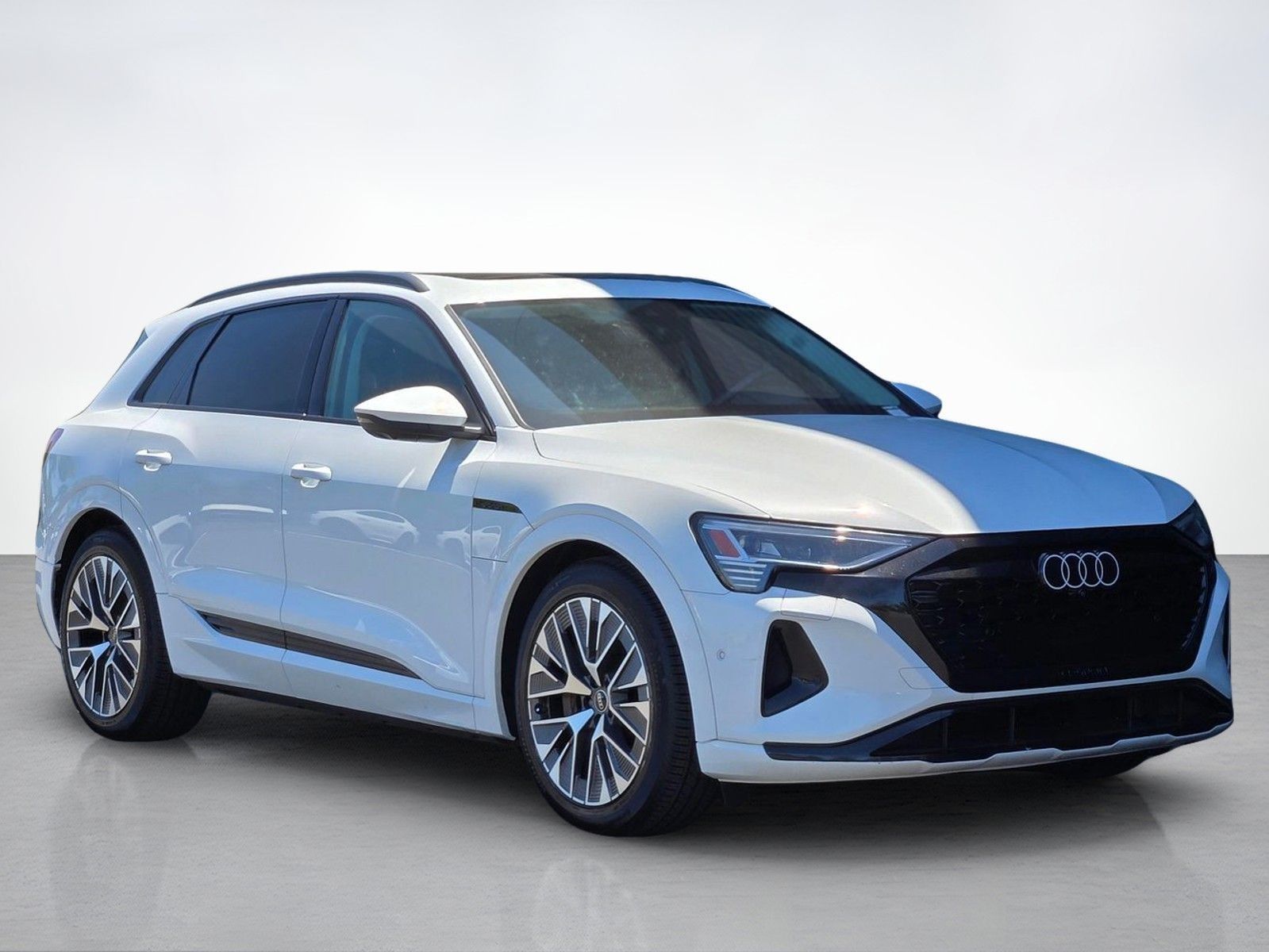 2024 Audi Q8 e-tron Prestige — foto completa 8 de 45