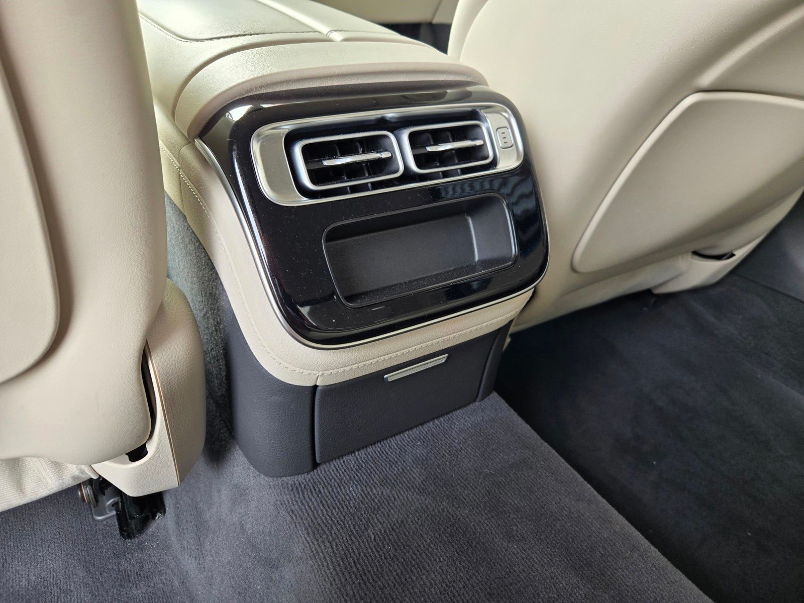 2024 Mercedes-Benz S-Class S 580 — full photo 11 of 45