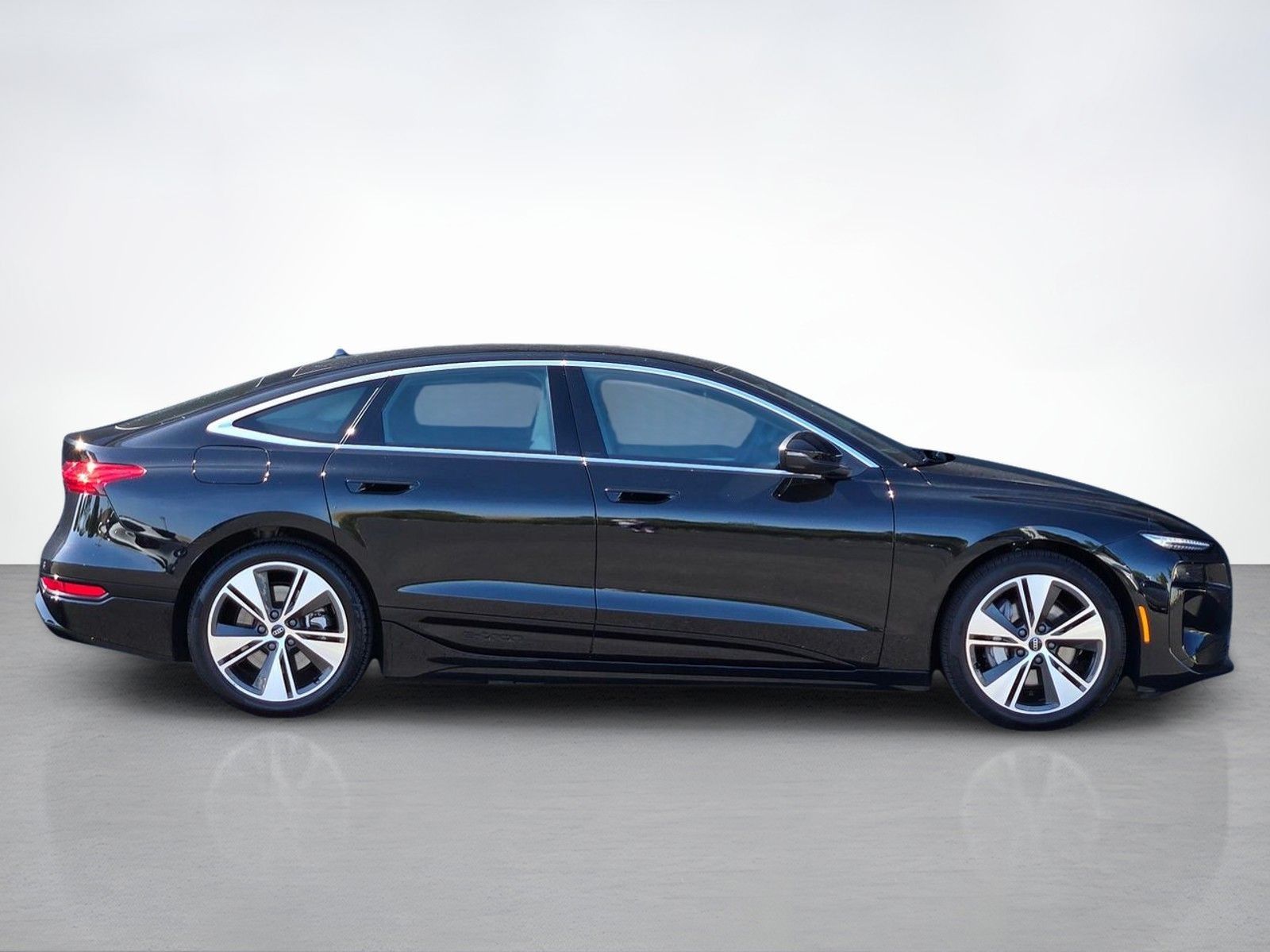 2025 Audi A6 Sportback e-tron Prestige — foto completa 7 de 45
