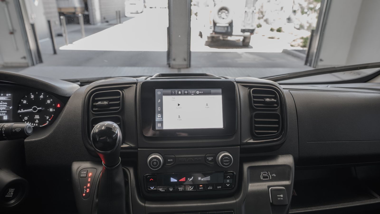 2025 Ram ProMaster 2500 Base — full photo 20 of 33