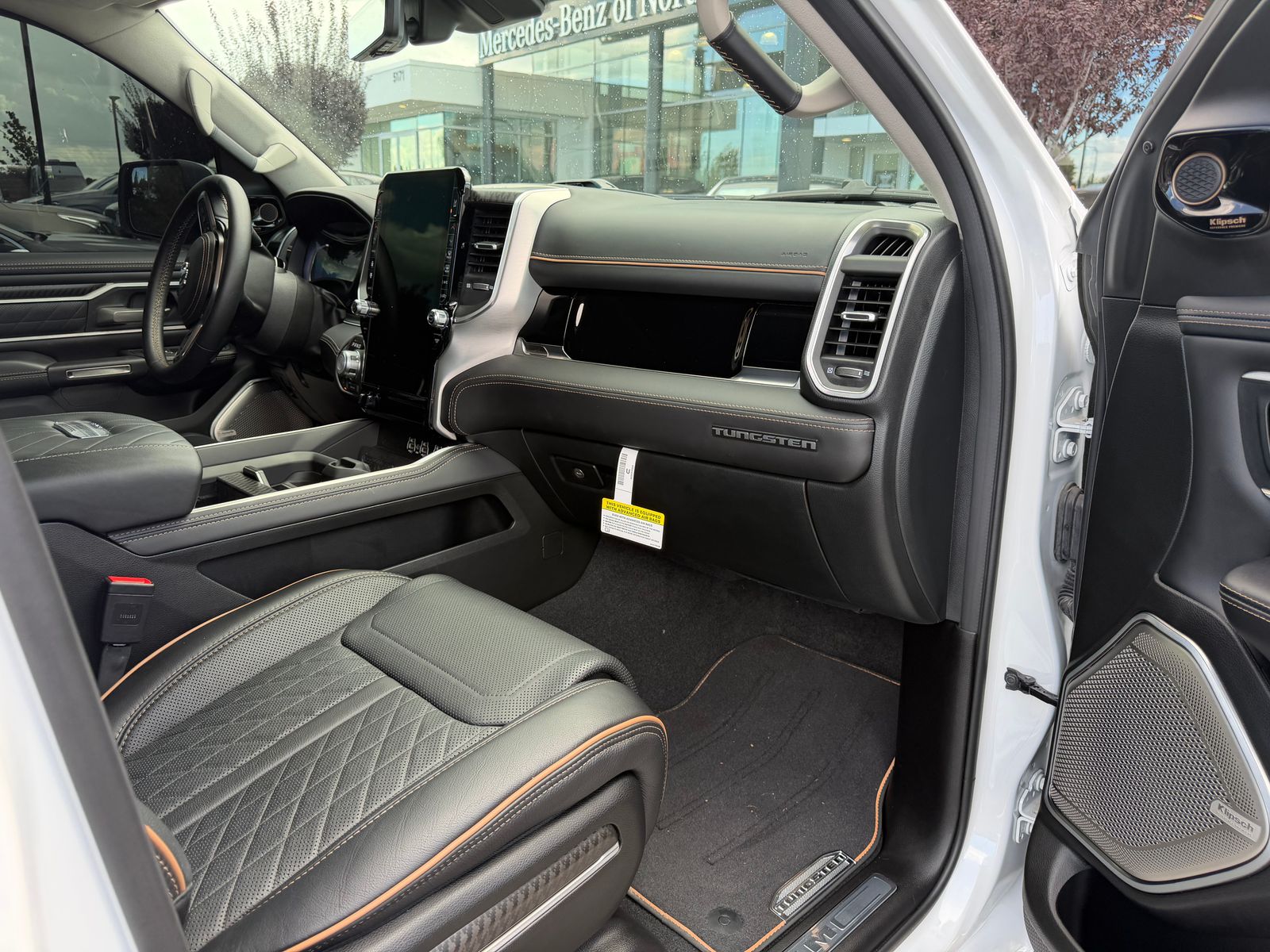 2026 Ram 1500 Tungsten — foto completa 5 de 8