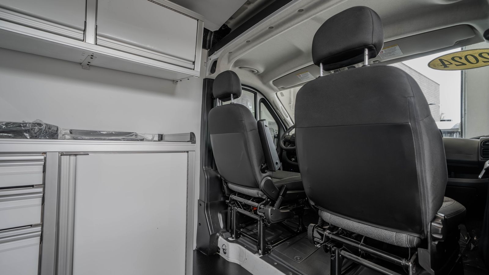 2024 Ram ProMaster 3500 High Roof — full photo 31 of 37