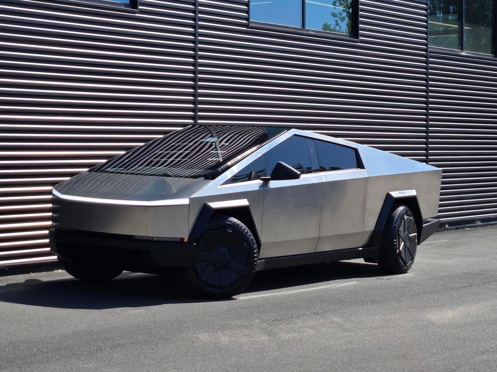 2024 Tesla Cybertruck Cyberbeast — full photo 1 of 45