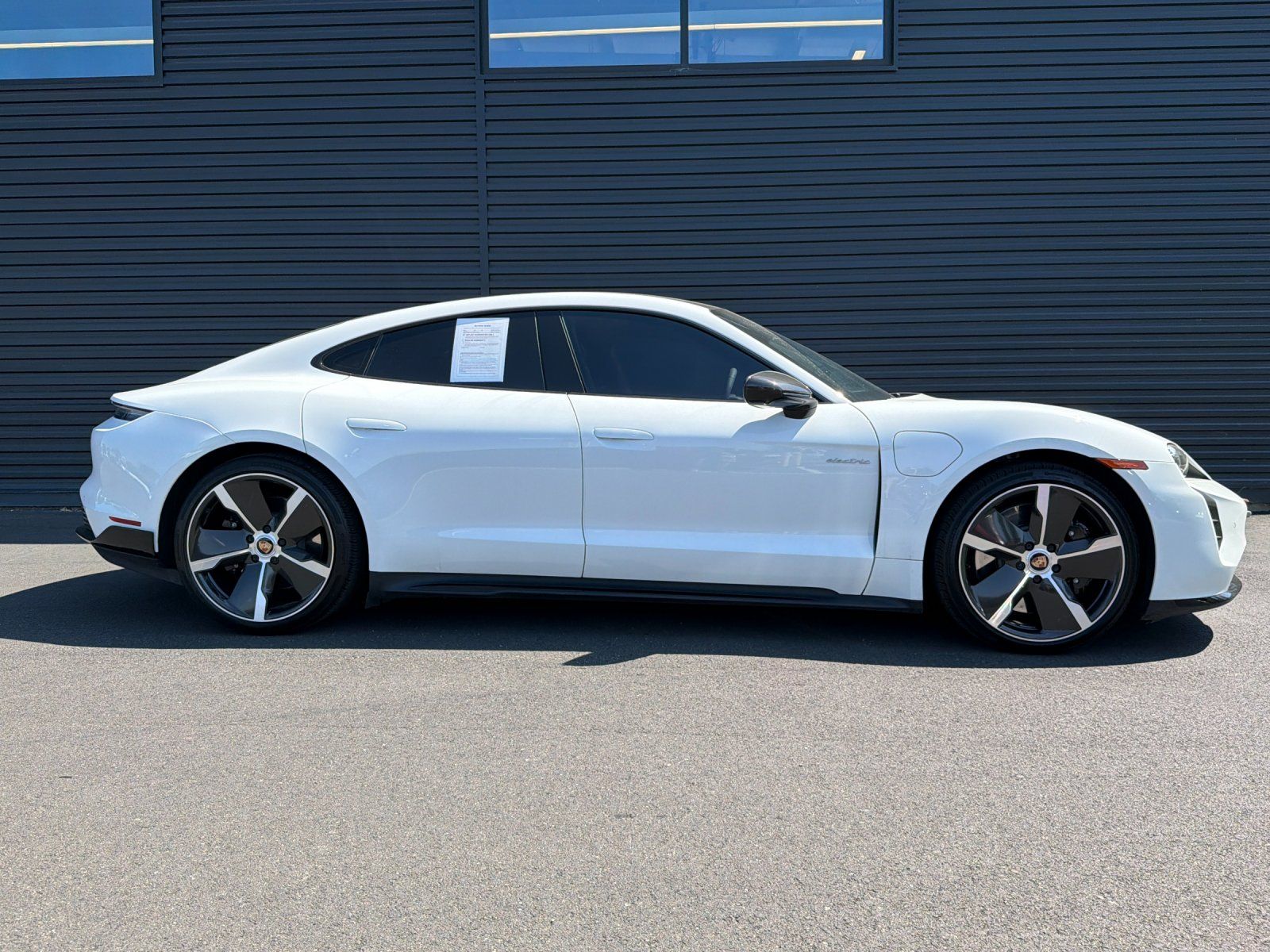 2021 Porsche Taycan Turbo — full photo 9 of 28